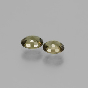Achetez naturel 1,06ct multicolore grenat à changement de couleur gems, coupe ovale, en provenance tanzanie chez gemselect. en stock, livraison internationale!