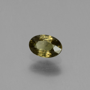 Grenat à changement de couleur jaune naturelle coupe ovale, 0,63 ct, VS