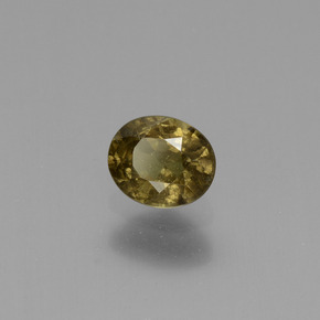 Grenat à changement de couleur jaune naturelle coupe ovale, 0,66 ct, VS