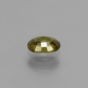 Grenat à changement de couleur multicolore naturelle coupe ovale, 0,73 ct, VS