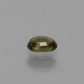 Grenat à changement de couleur jaune naturelle coupe ovale, 0,69 ct, VS