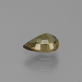 Grenat Couleur Changeant Brun verdâtre à rouge-rose naturelle En forme de poire, 0.61 ct, VS