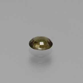 Grenat à changement de couleur de couleur changeante naturelle coupe ovale, 0,60 ct, VS
