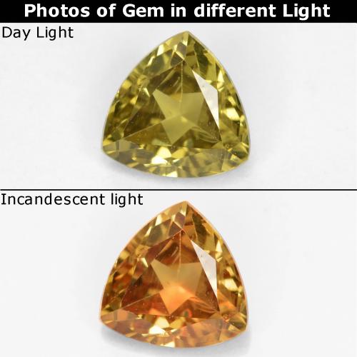 Grenat Couleur Changeant Jaune doré naturelle Trillion, 0.70 ct, VS