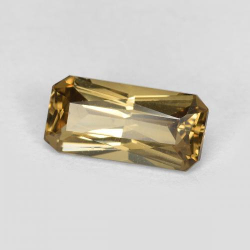 Grenat Couleur Changeant Jaune moyen naturelle Taille émeraude, 0.66 ct, VS