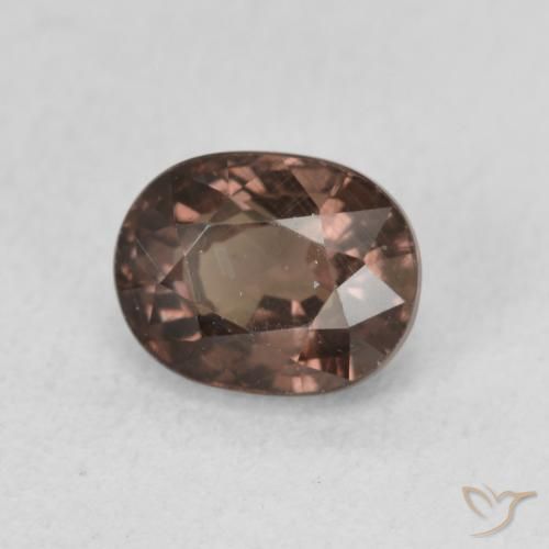 Grenat Couleur Changeant Brun léger moyen naturelle ovale, 1.57 ct, VVS-VS