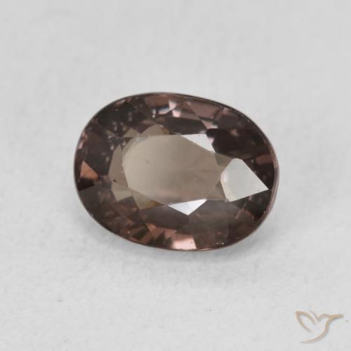 Grenat Couleur Changeant Brun léger moyen naturelle ovale, 1.58 ct, VVS-VS