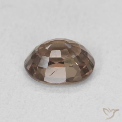 Grenat Couleur Changeant Brun léger moyen naturelle ovale, 0.79 ct, VVS-VS