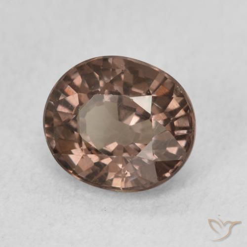 Grenat Couleur Changeant Brun léger moyen naturelle ovale, 1.24 ct, VVS-VS