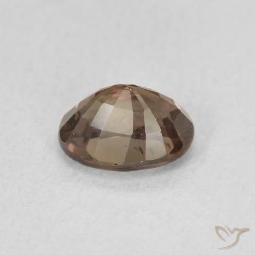 Grenat Couleur Changeant Brun léger moyen naturelle ovale, 1.25 ct, VS