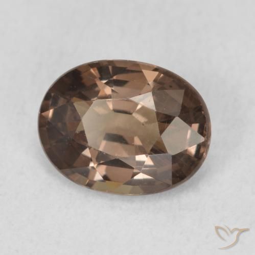 Grenat Couleur Changeant Brun léger moyen naturelle ovale, 1.25 ct, VS