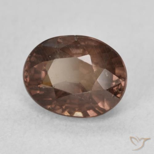 Grenat Couleur Changeant Brun léger moyen naturelle ovale, 1.65 ct, VS