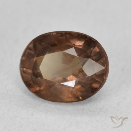 Grenat Couleur Changeant Marron foncé naturelle ovale, 1.57 ct, VS