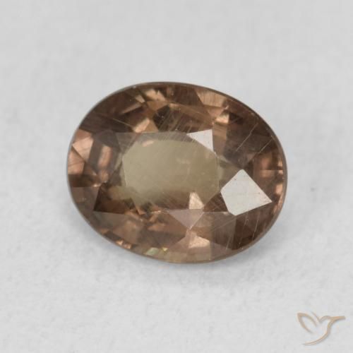 Grenat Couleur Changeant Marron foncé naturelle ovale, 1.01 ct, VS