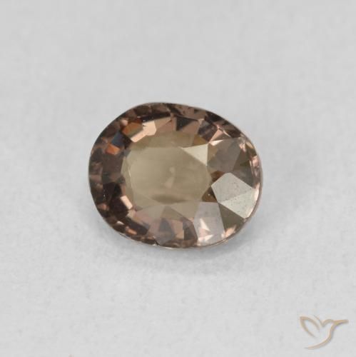 Grenat Couleur Changeant Marron chaud naturelle ovale, 1.03 ct, VVS
