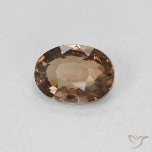 Grenat Couleur Changeant Brun moyen naturelle ovale, 1.16 ct, VVS