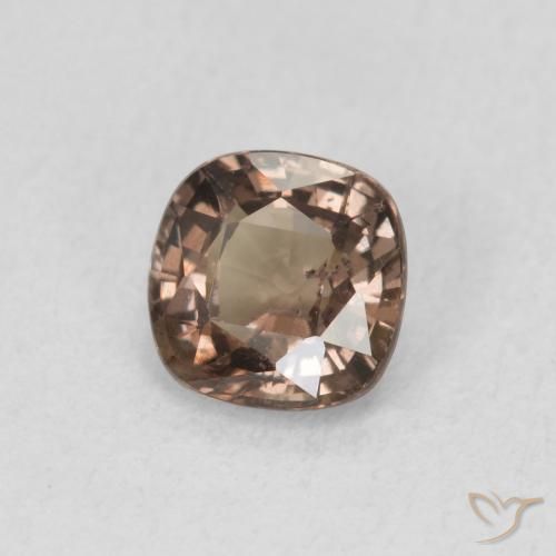 Grenat Couleur Changeant Brun léger moyen naturelle Coussin, 0.93 ct, VS