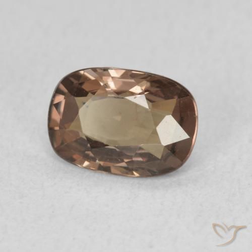 Grenat Couleur Changeant Brun léger moyen naturelle Coussin, 0.97 ct, VS