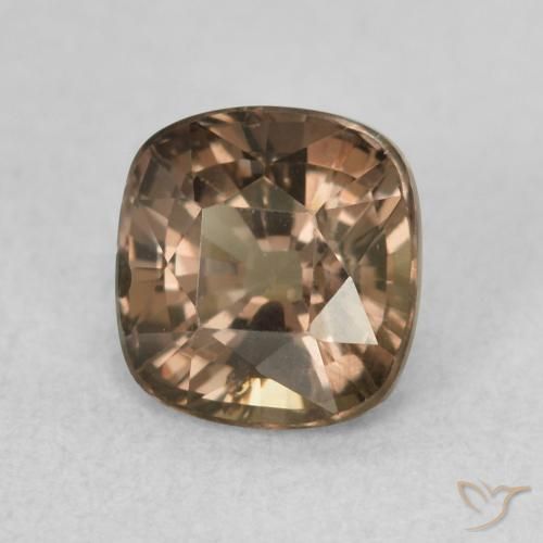 Grenat Couleur Changeant Brun léger moyen naturelle Coussin, 1.13 ct, VVS-VS
