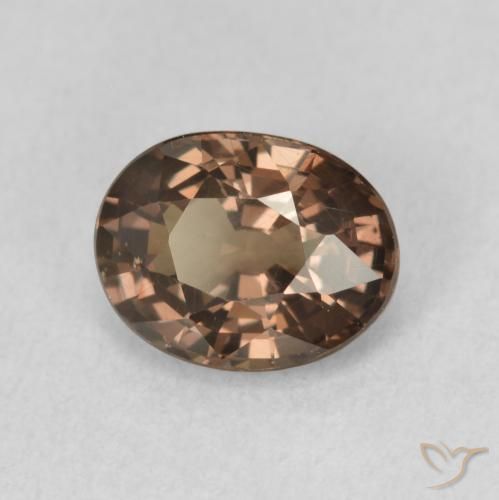 Grenat Couleur Changeant Brun léger moyen naturelle ovale, 1.37 ct, VS