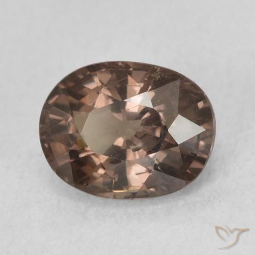 Grenat Couleur Changeant Marron foncé naturelle ovale, 1.57 ct, VS