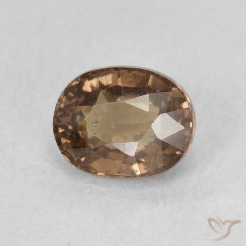 Grenat Couleur Changeant Marron foncé naturelle ovale, 0.99 ct, VS