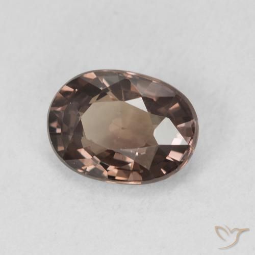 Grenat Couleur Changeant Marron foncé naturelle ovale, 1.19 ct, VVS-VS