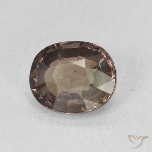 Grenat Couleur Changeant Marron foncé naturelle ovale, 1.30 ct, VVS-VS