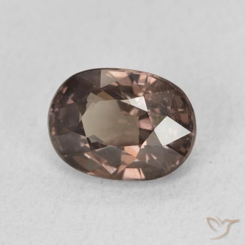 Grenat Couleur Changeant Marron foncé naturelle ovale, 1.47 ct, VVS-VS