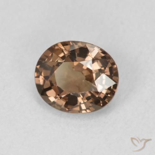 Grenat Couleur Changeant Marron foncé naturelle ovale, 1.08 ct, VVS-VS