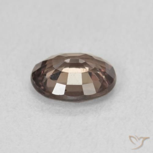 Grenat Couleur Changeant Marron foncé naturelle ovale, 1.02 ct, VVS-VS