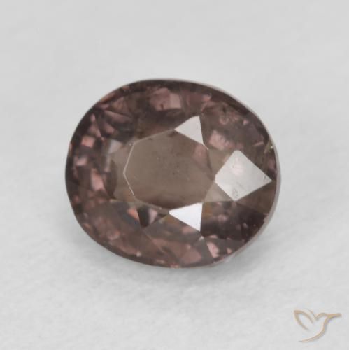 Grenat Couleur Changeant Brun léger moyen naturelle ovale, 1.50 ct, VS