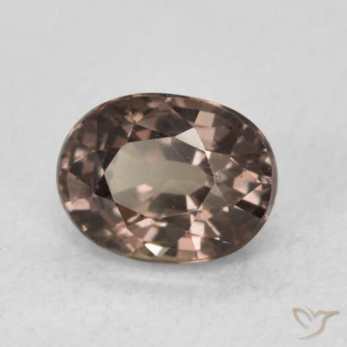 Grenat Couleur Changeant Marron foncé naturelle ovale, 0.98 ct, VVS