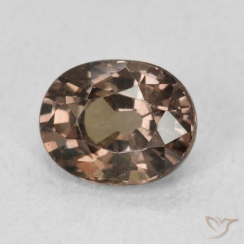 Grenat Couleur Changeant Marron foncé naturelle ovale, 1.05 ct, VVS