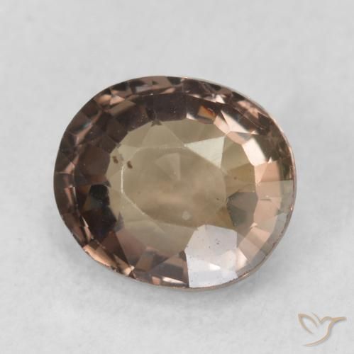 Grenat Couleur Changeant Marron foncé naturelle ovale, 1.16 ct, VVS