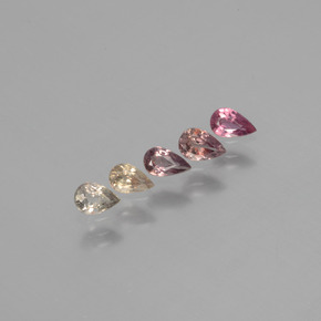 Achetez naturel ct Multicolore Saphir couleur-Changeant gems, En forme de poire, En provenance Tanzanie chez GemSelect. En stock, livraison internationale!