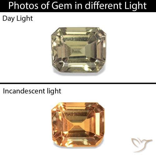 0.33ct Jaune clair Saphir couleur-Changeant, Taille émeraude, VVS