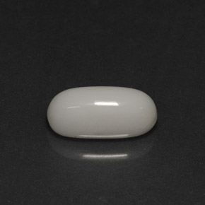 Corail blanc naturelle coupe ovale, 2,73 ct, opaque