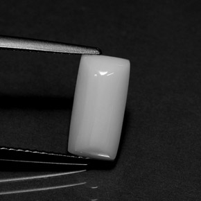 Corail blanc naturelle baguette, 1,88 ct, opaque