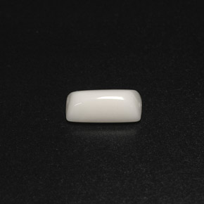 Corail blanc naturelle baguette, 1,98 ct, opaque