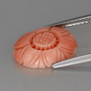 Corail rose naturelle taille fleur, 2,52 ct, opaque