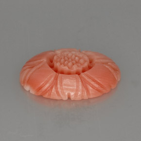 Corail rose naturelle taille fleur, 2,52 ct, opaque