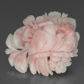 Corail rose naturelle forme fantaisie, 35,76 ct, opaque