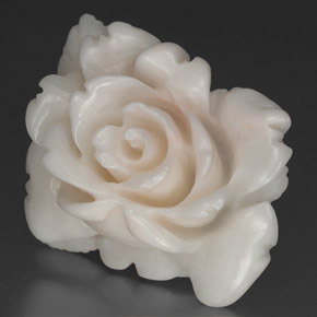 Corail blanc naturelle forme fantaisie, 18,84 ct, opaque