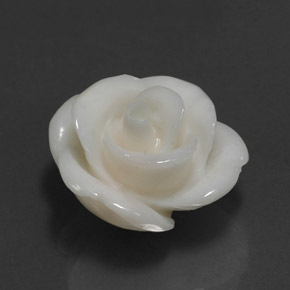 Corail blanc naturelle forme fantaisie, 10,95 ct, opaque