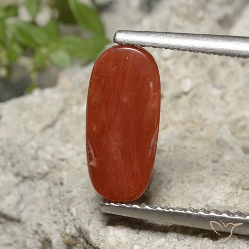 Corail Ton rouge feu naturelle ovale, 1.95 ct, Opaque