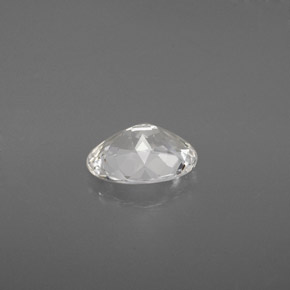 Danburite Blanc naturelle ovale, 1.66 ct, VVS