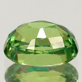 Grenat démantoïde vert naturelle coupe ovale, 1,47 ct, VS