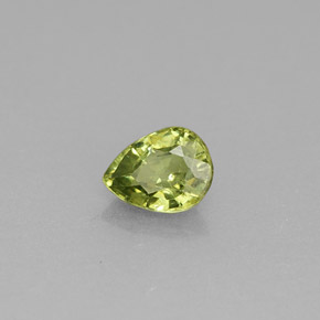 Grenat démantoïde vert naturelle en forme de poire, 0,39 ct, VS-SI