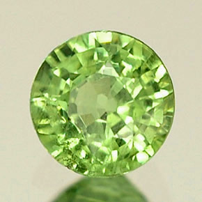 Grenat démantoïde vert naturelle coupe roude, 0,34 ct, VS